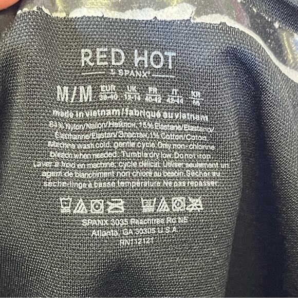 Red Hot by Spanx, Body Shaping Shorts. Size Medium. Black. Excellent condition! - Picture 4 of 5